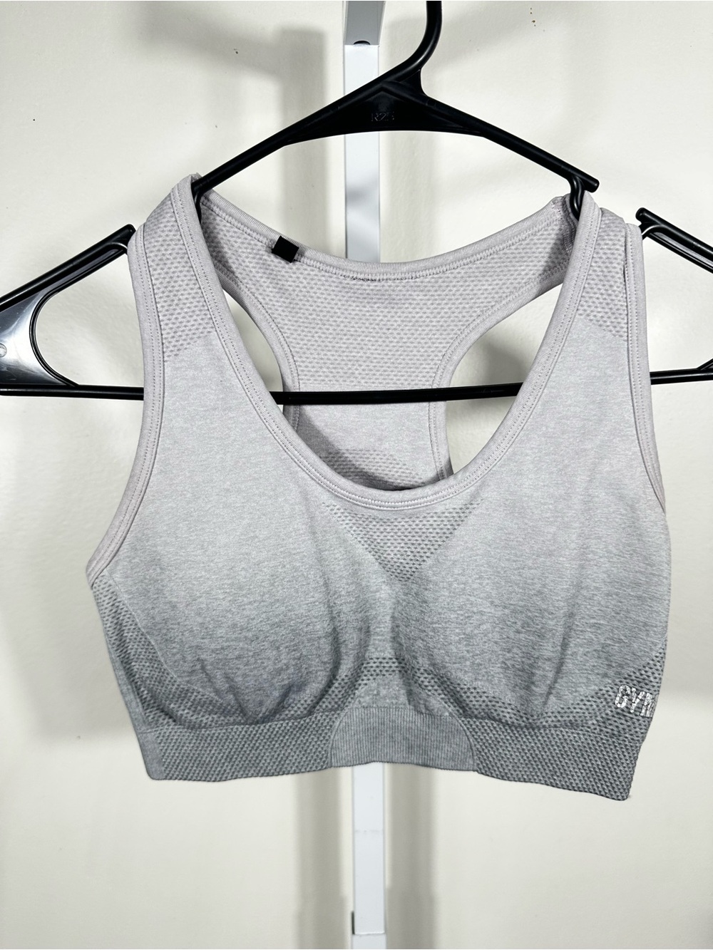 G55. Gymshark Gray Marl Seamless Racerback Sports Bra Mesh Contour Workout
